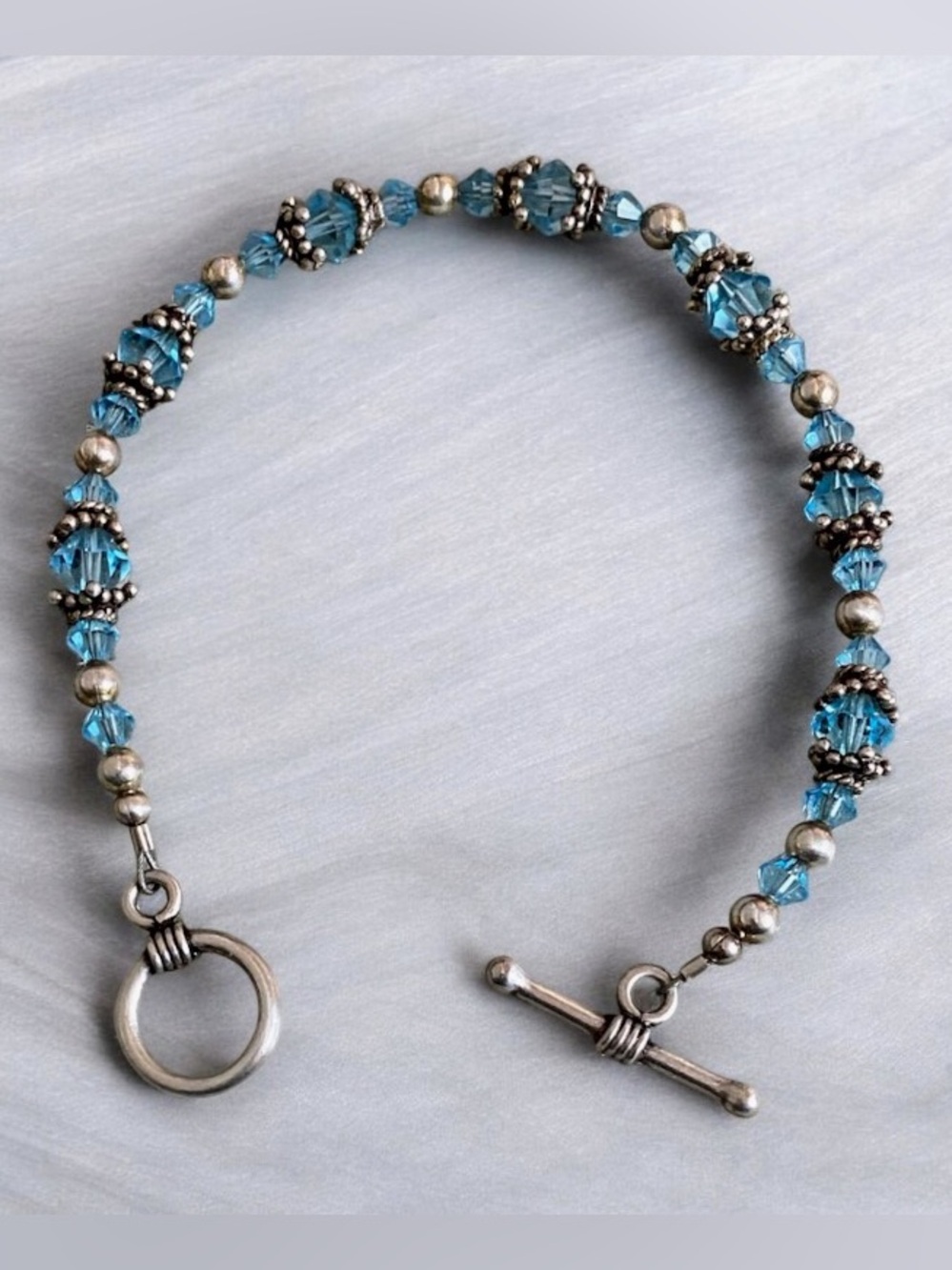 Sterling silver blue crystal beaded toggle bracelet 6.25in